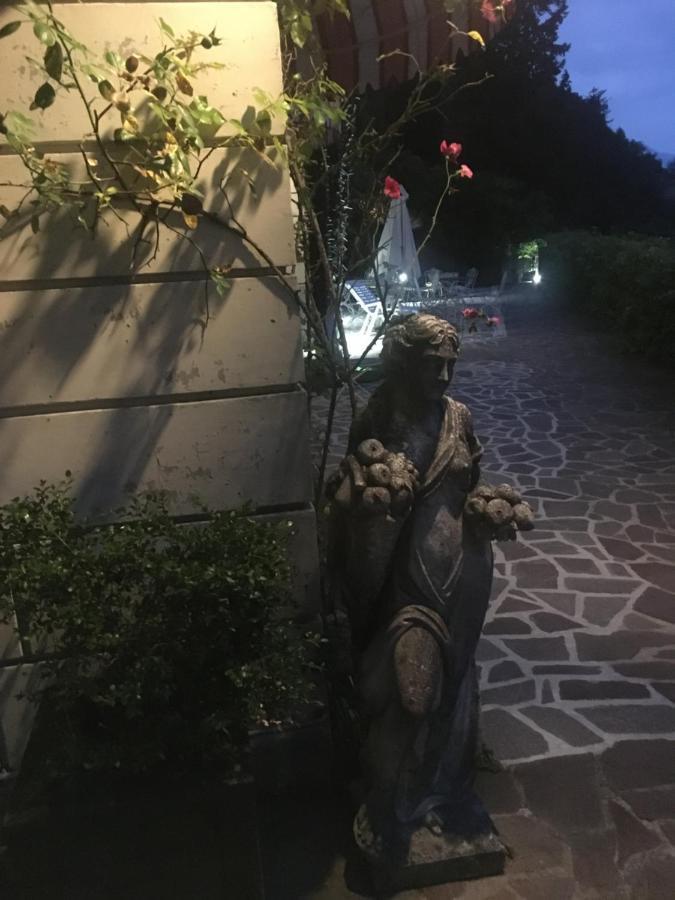 ヴィラ ヴァレンナ エクステリア 写真